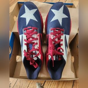 Brooks Launch 8 Texas Shoes with Stars